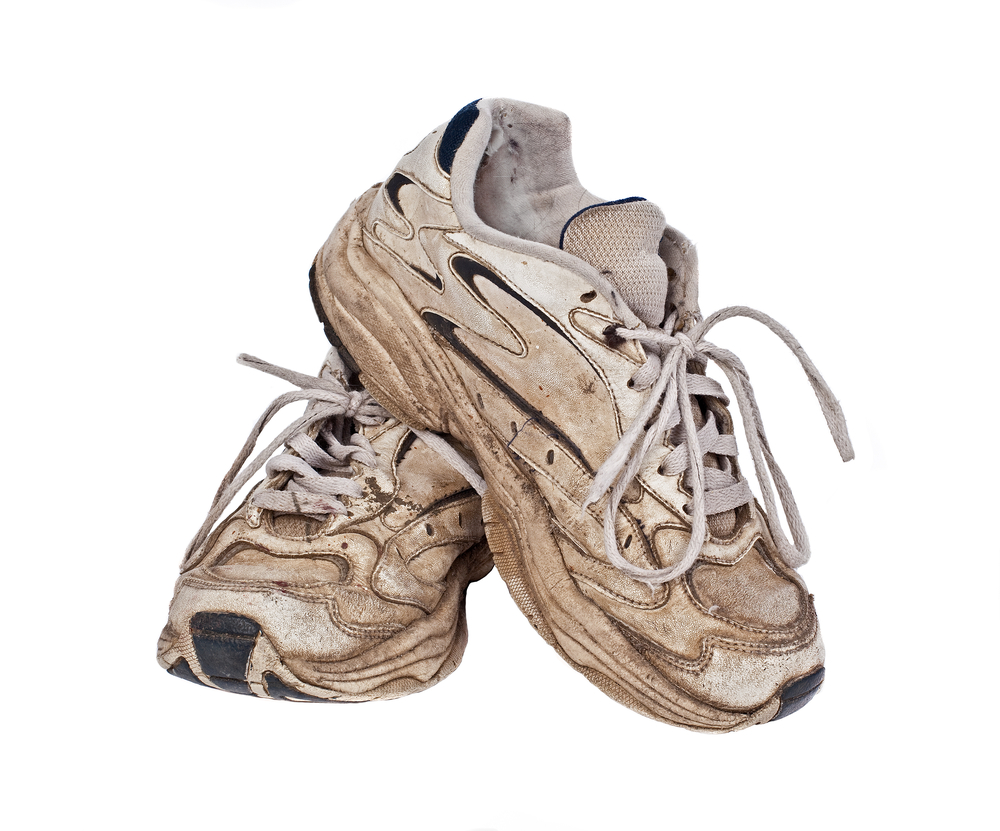 SPORT SHOES CLEANING