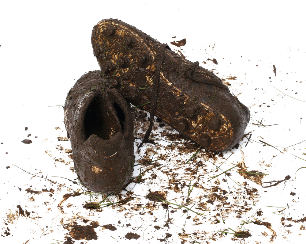 SPORTS SPIKE SHOES CLEANING